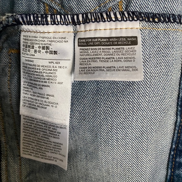 Levi’s Denim Jacket - Picture 6 of 13